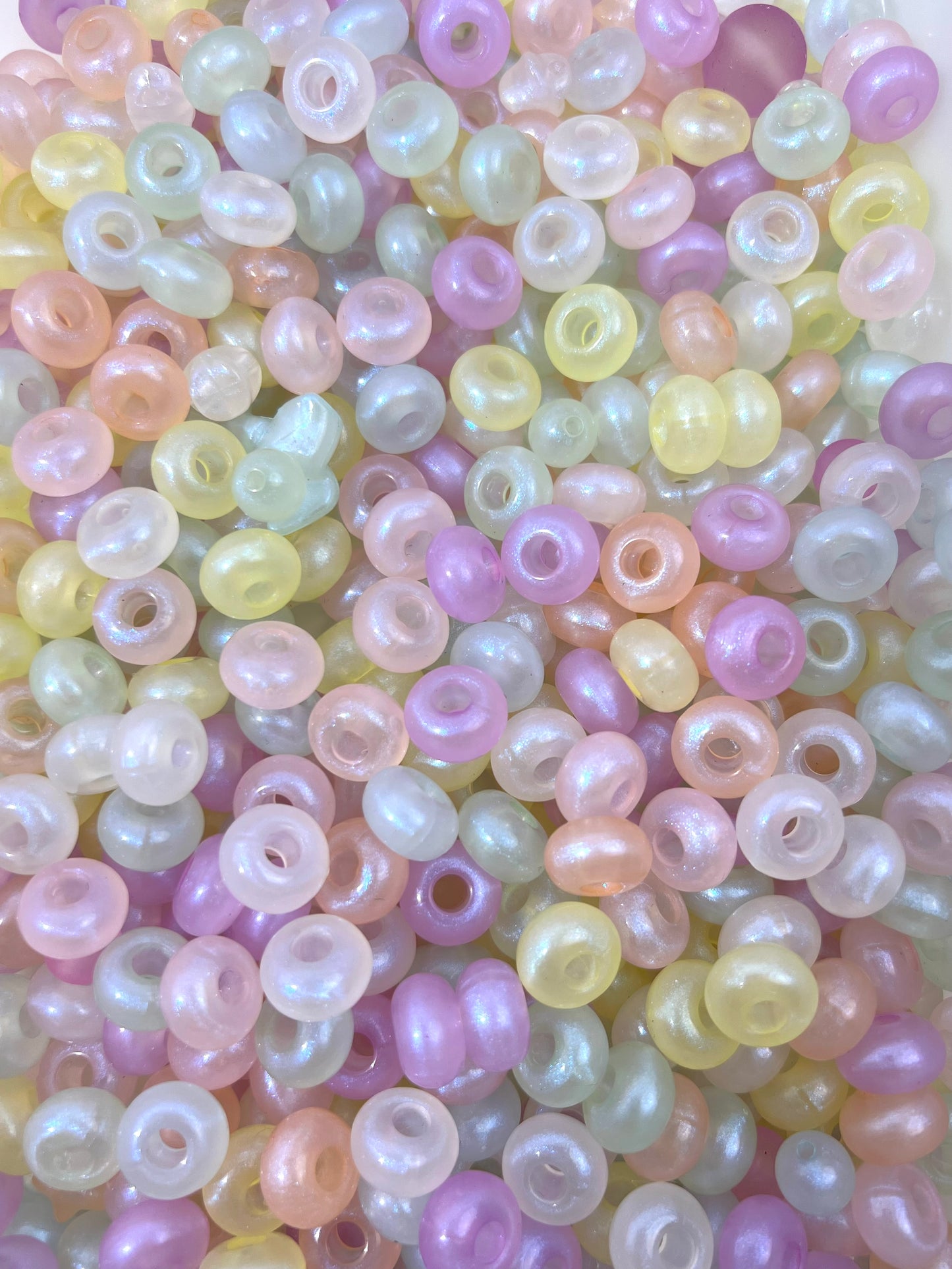 Light color small bead