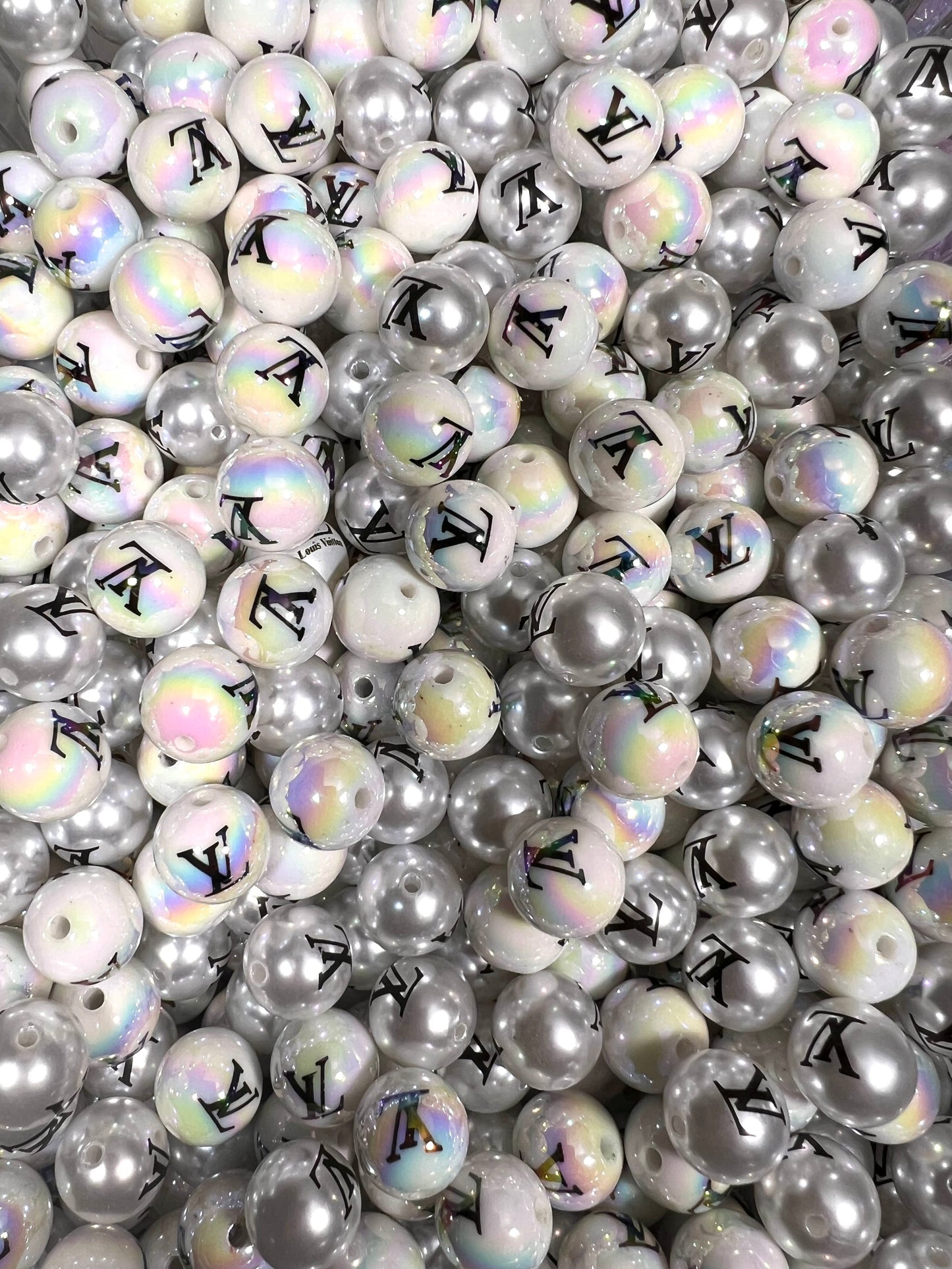 16mm acrylic designer beads(cc/vv/dd/gg/tiff)