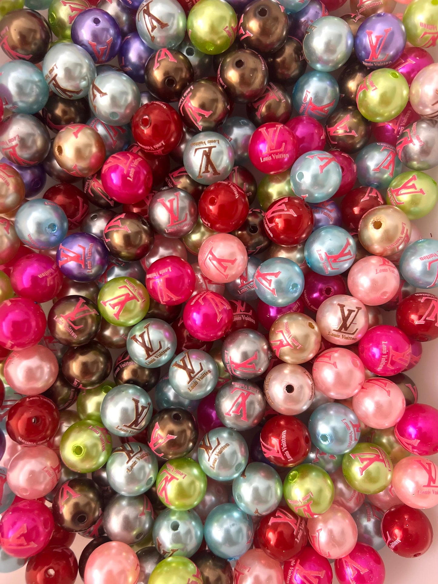 16mm acrylic designer beads(cc/vv/dd/gg/tiff)